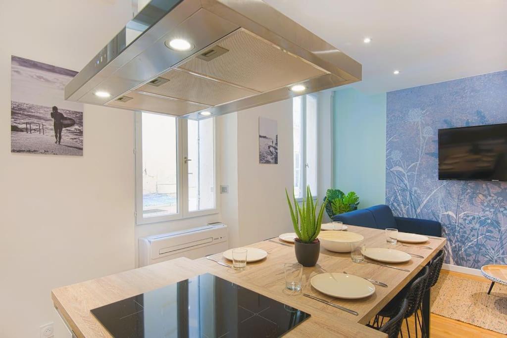 Spacious T2 Near The Halles And The Harbour Toulon Exterior foto